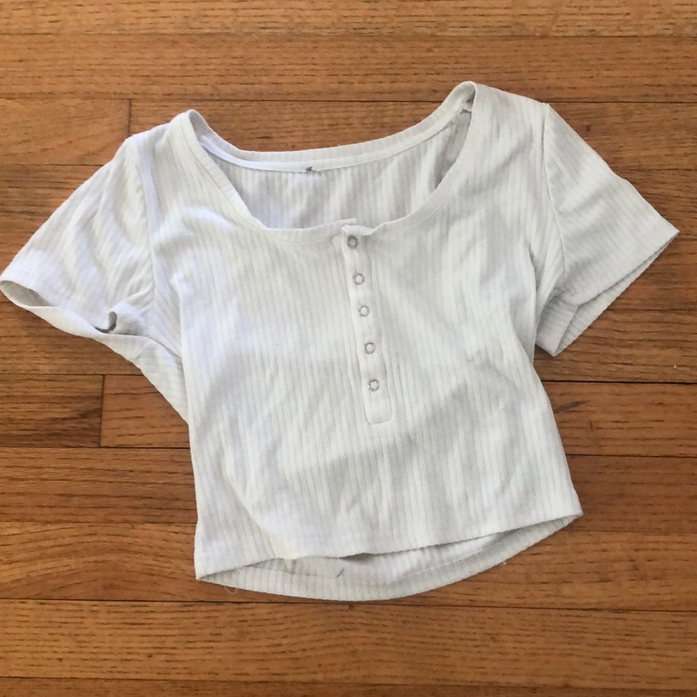 Cute cropped button up top